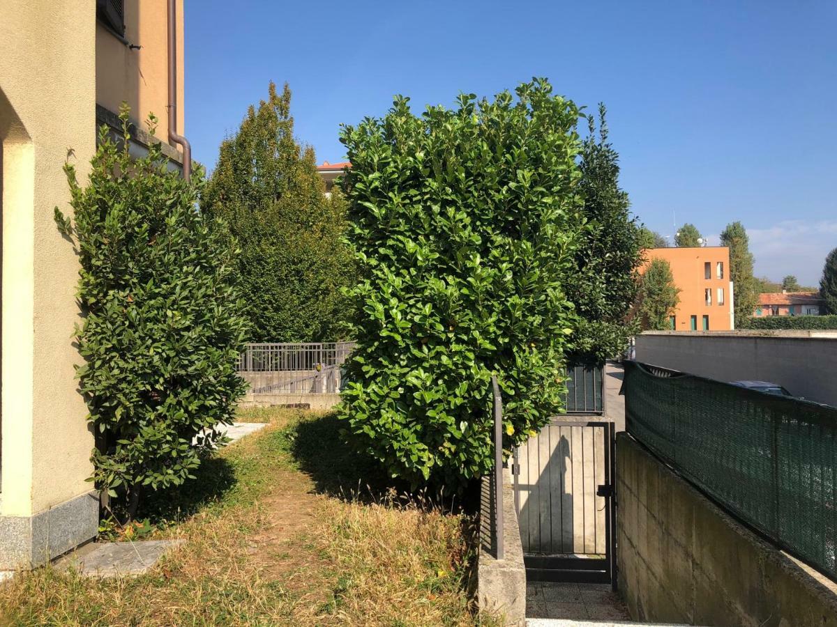 Casa Roma Apartman Turate Kültér fotó
